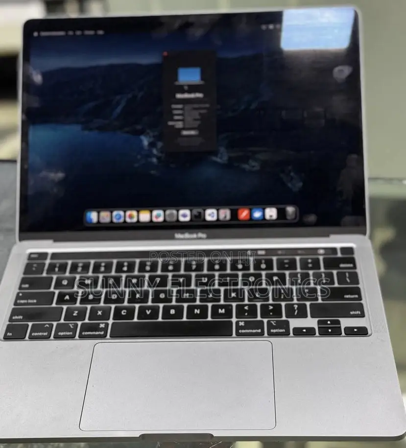 New Laptop Apple MacBook Pro 2020 8GB Intel Core I5 SSD 256GB
