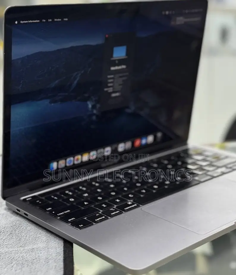 New Laptop Apple MacBook Pro 2020 8GB Intel Core I5 SSD 256GB