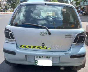 Toyota Vitz 2004 Blue