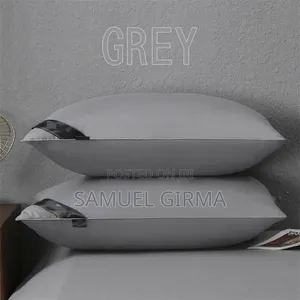 Mk- 0697 Hilton Pillows