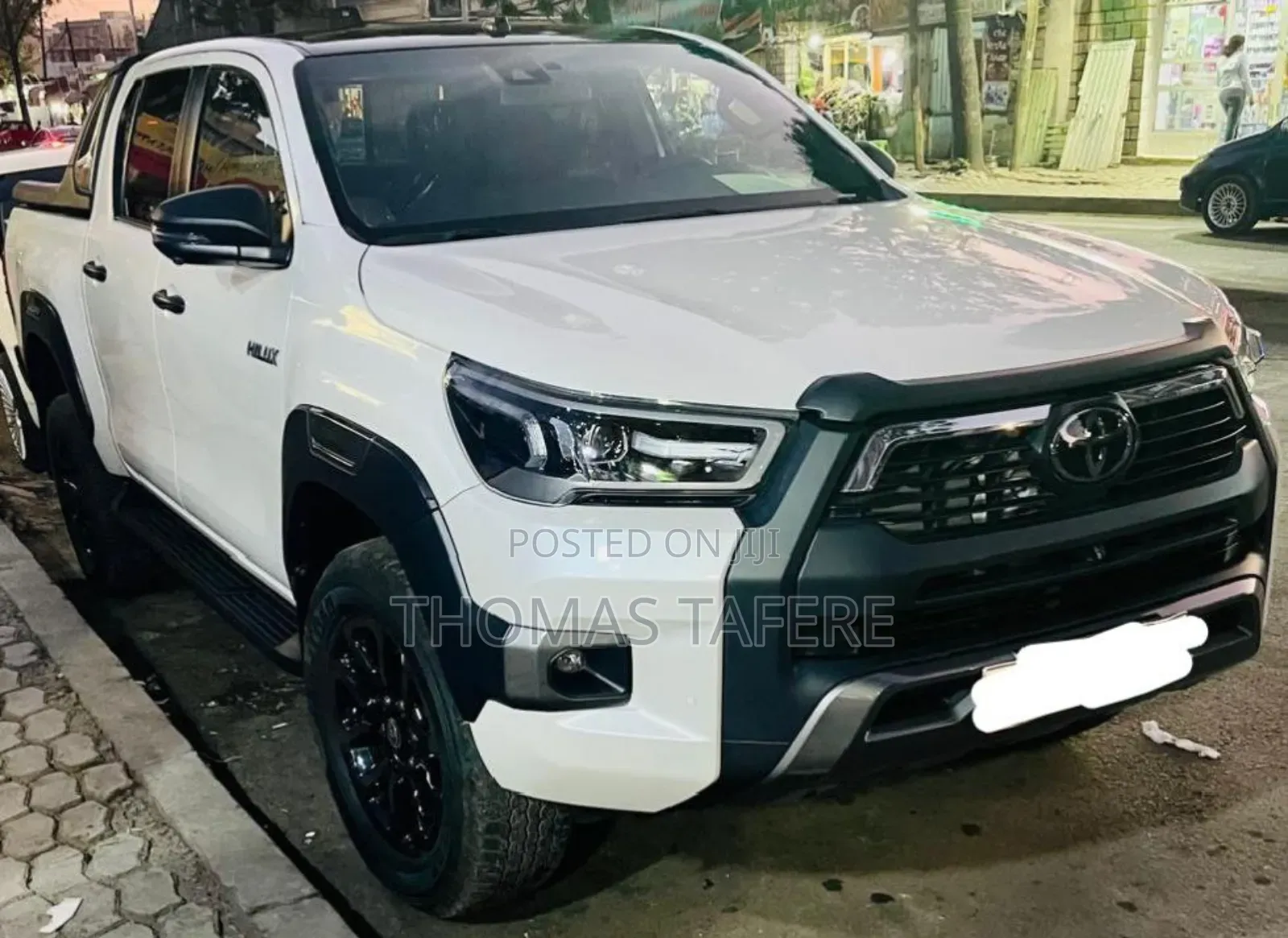 Toyota Hilux 2021 White
