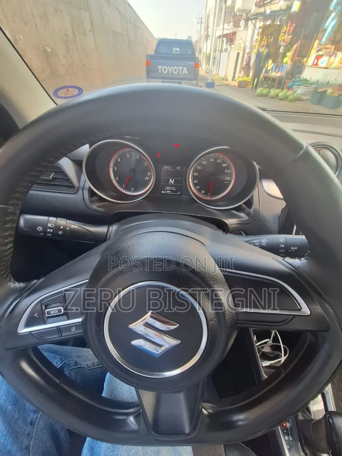 Suzuki Swift 2022 Gray