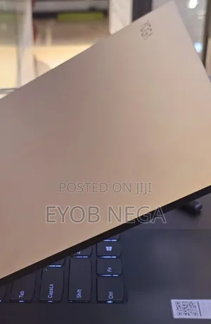 New Laptop Lenovo Yoga 7i 16GB Intel Core I7 SSD 1T