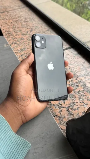 Photo - Apple iPhone 11 64 GB Black