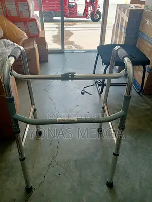 Photo - Elderly Walking Aid Devices於፴150kg Capacity – Ensuring Walking Safety