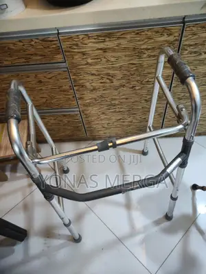 Aluminum Walker/Walkermaximum Balance Support.
[Matte Finish Look]