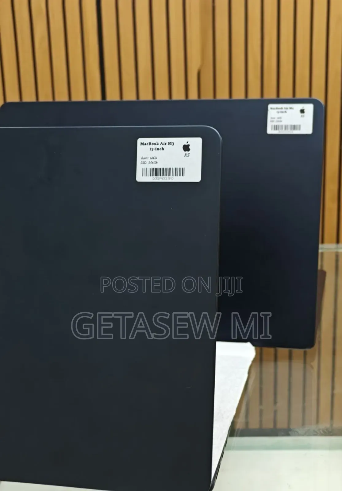 New Laptop Apple MacBook Air 2024 M3 13-Inch 16GB Apple M3 SSD 256GB