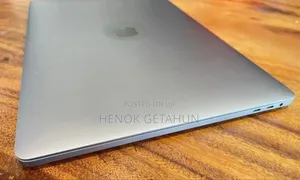 New Laptop Apple MacBook Pro 2017 16GB Intel Core I7 SSD 1T