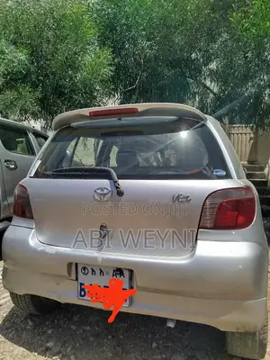 Toyota Vitz 1.0 FWD 4dr 2001 Silver