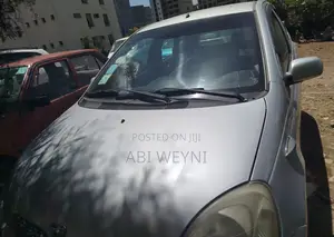 Toyota Vitz 1.0 FWD 4dr 2001 Silver