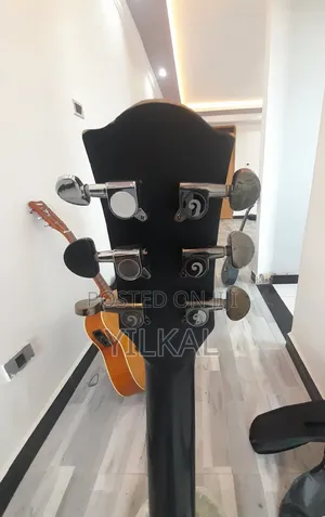 Guitar ኬብል ሚቀበል ጊታር