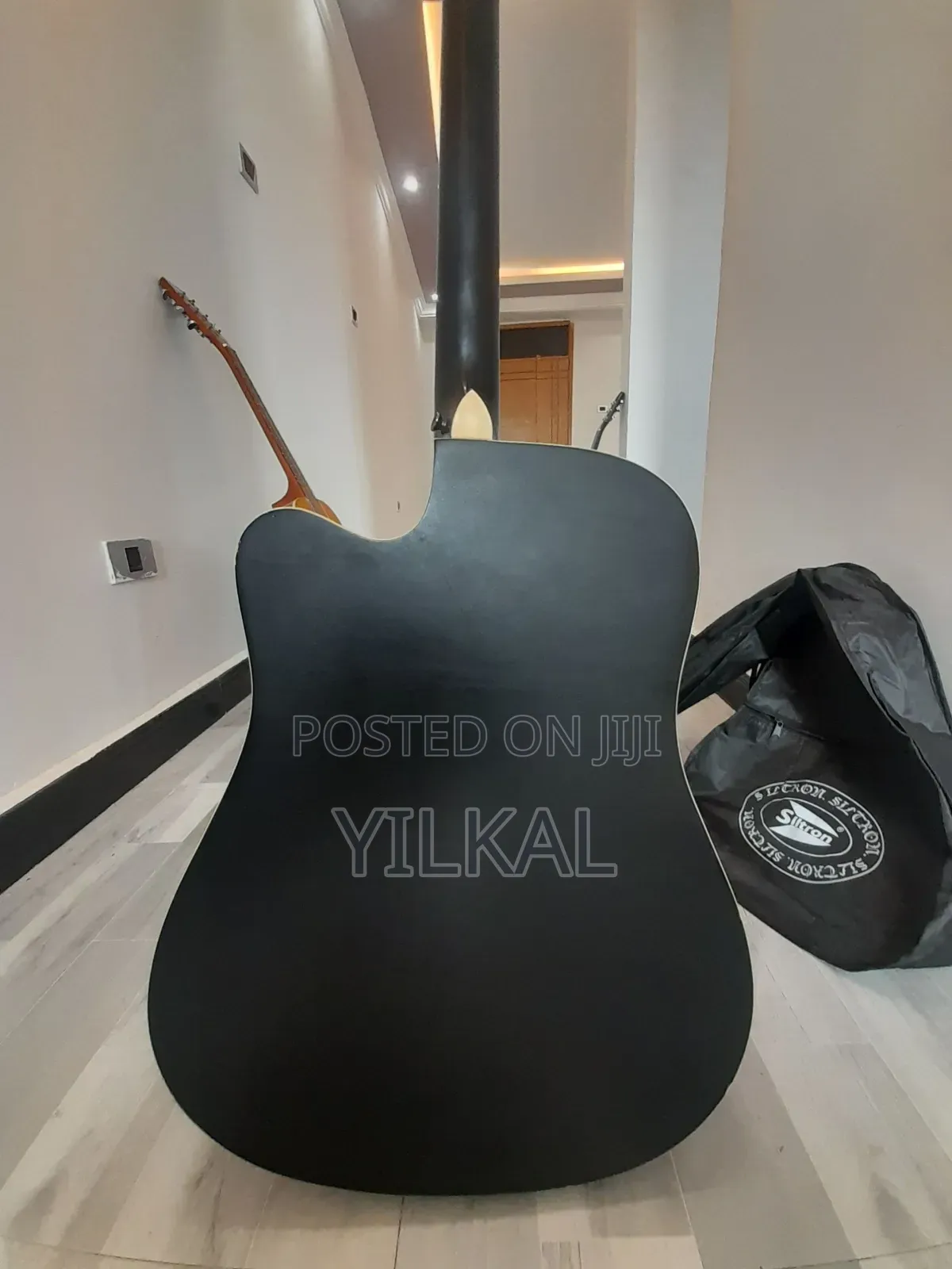 Guitar ኬብል ሚቀበል ጊታር