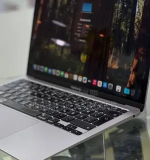 New Laptop Apple MacBook 8GB Intel Core I5 SSD 256GB