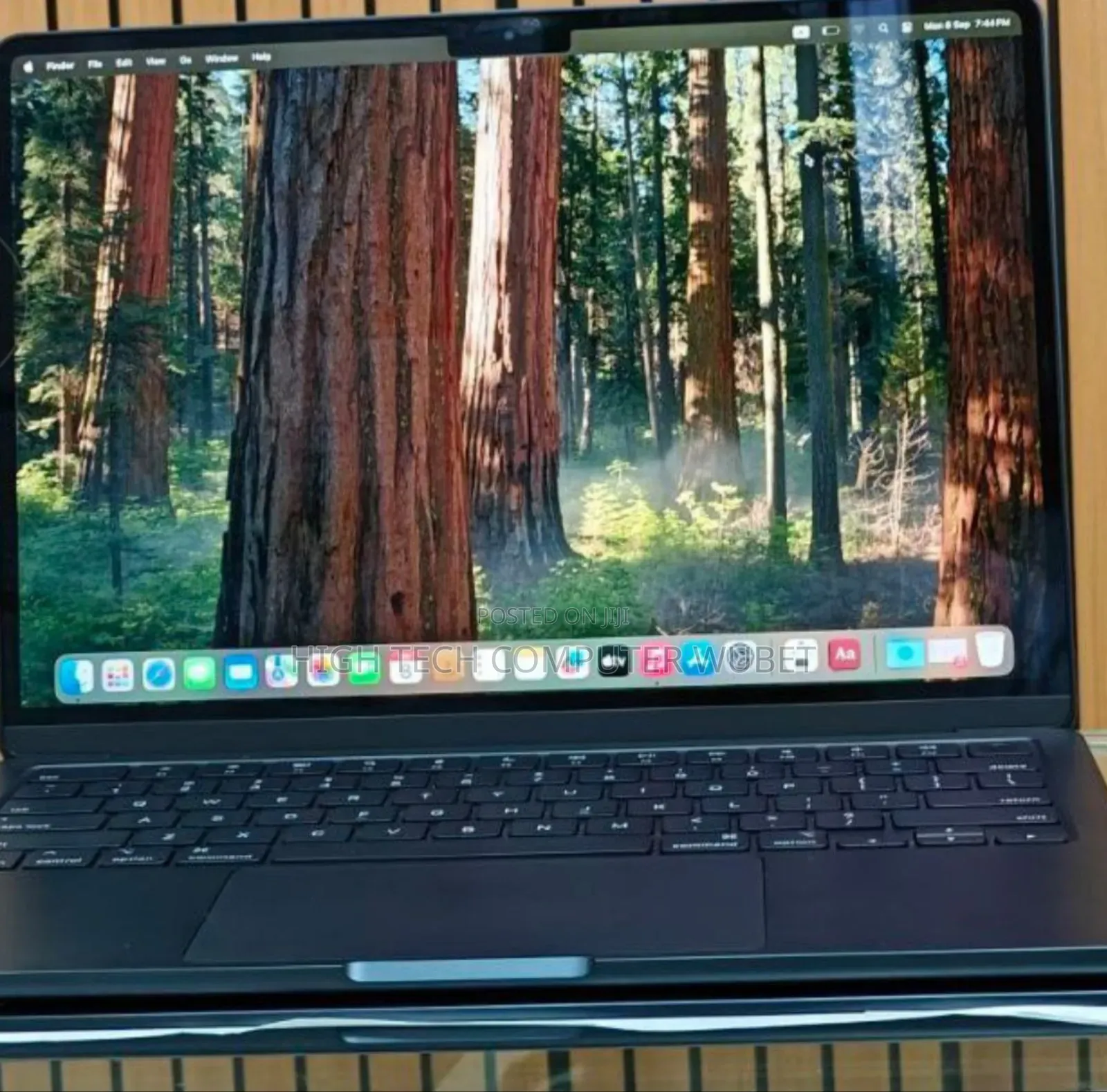 New Laptop Apple MacBook Air 2024 M3 13-Inch 16GB Apple M3 SSD 256GB