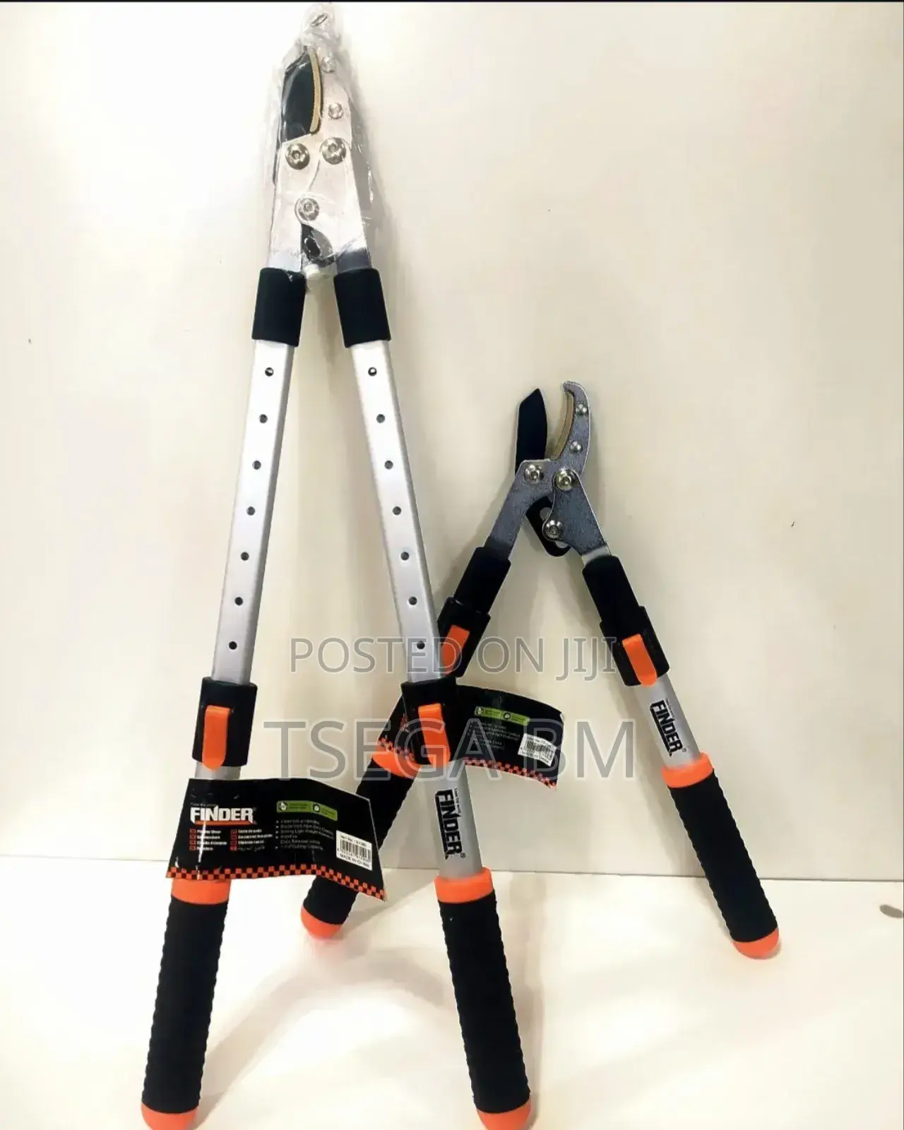 Finder Telescoping Pruning Shear