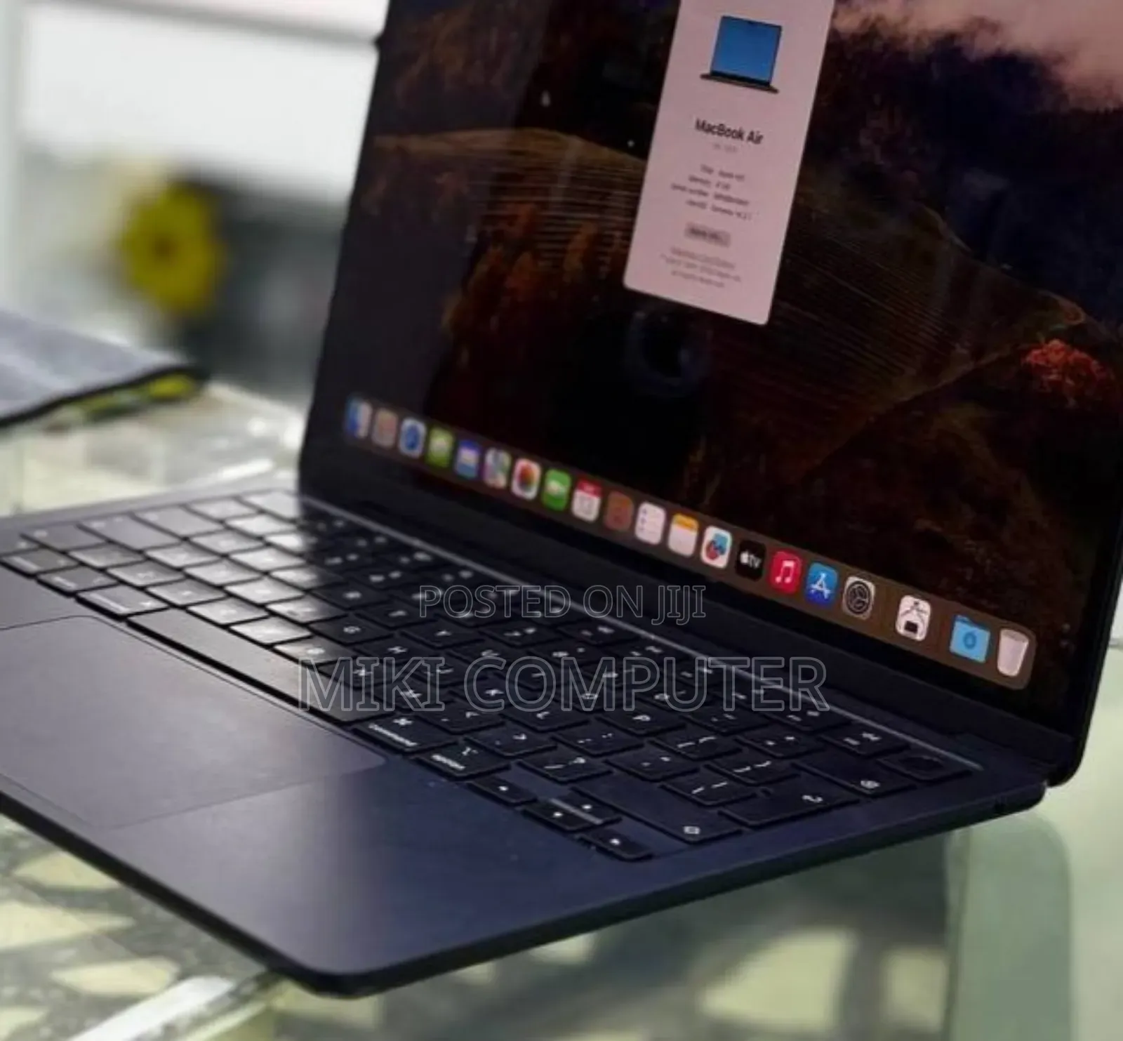 New Laptop Apple MacBook Air 2022 M2 8GB Intel SSD 256GB