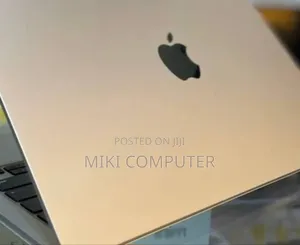 New Laptop Apple MacBook Air 2024 M3 15-Inch 16GB Intel SSD 512GB