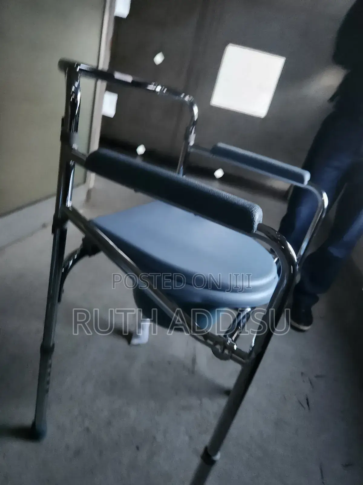 Commode Chair傳媒toilet Chair知情poty Chair丸及commode Chair痛苦poty Chair New