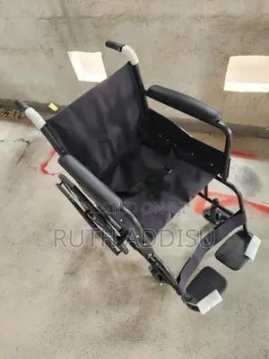 Foldable Wheelchair功課strong Medical Wheelchair發痛wheelchair會上wheelchair