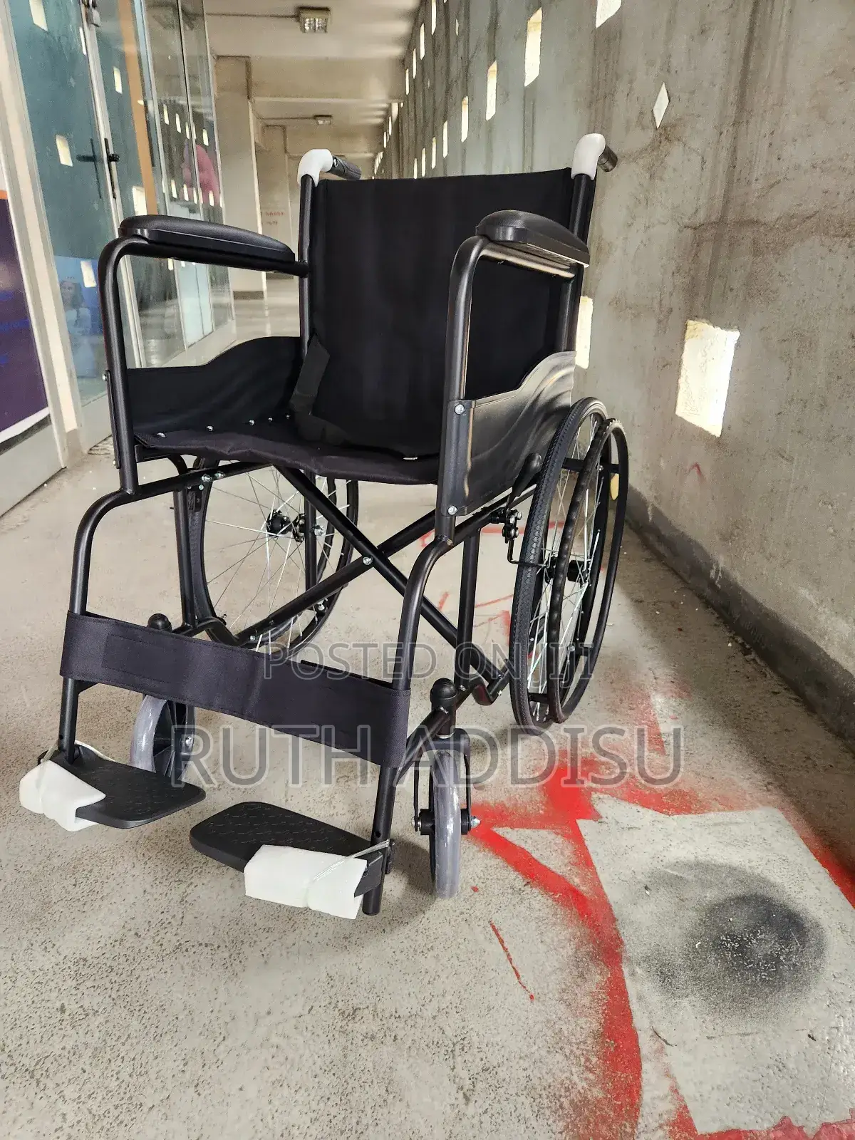 Foldable Very Strong Wheelchair廢棄wheelchair會有medical Wheelchair New