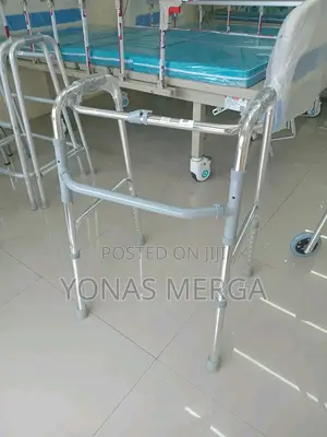 Walker渺፯walker With 8-Inch Wheels/Glides፲聰who Need Support Stability