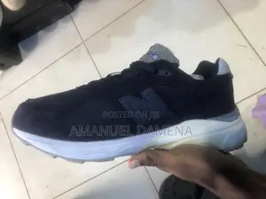 Photo - New Balance 990