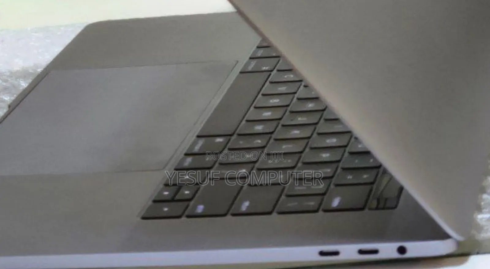 New Laptop Apple MacBook Pro 2017 16GB Intel Core I7 SSD 512GB