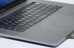 New Laptop Apple MacBook Pro 2017 16GB Intel Core I7 SSD 512GB