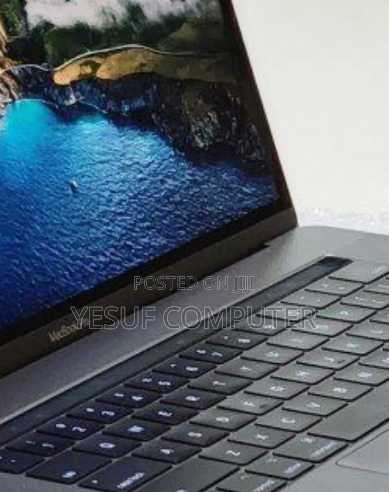 New Laptop Apple MacBook Pro 2017 16GB Intel Core I7 SSD 512GB