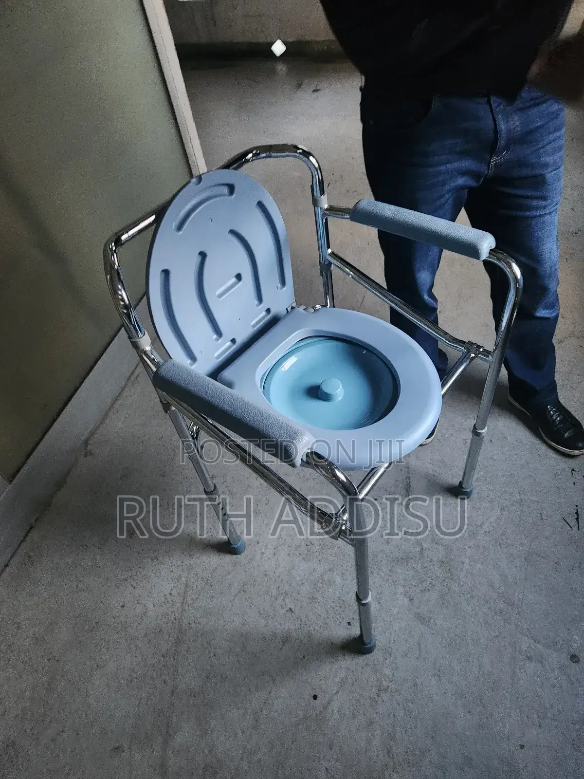 Medical Foldable Strong Commode Chair丸的popo Chair永遠commode Chair