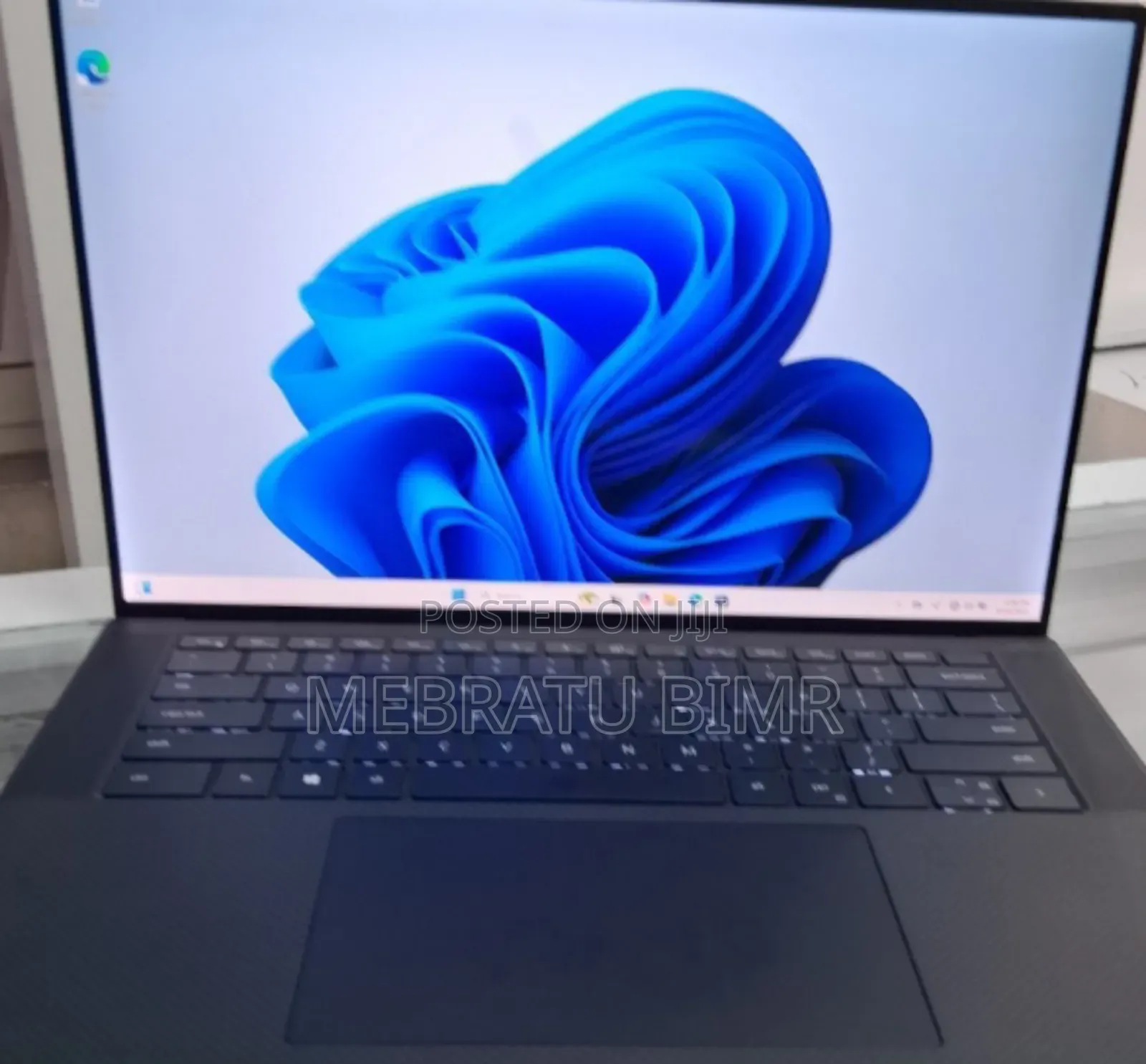 New Laptop Dell Precision 5680 16GB Intel Core i7 SSD 512GB