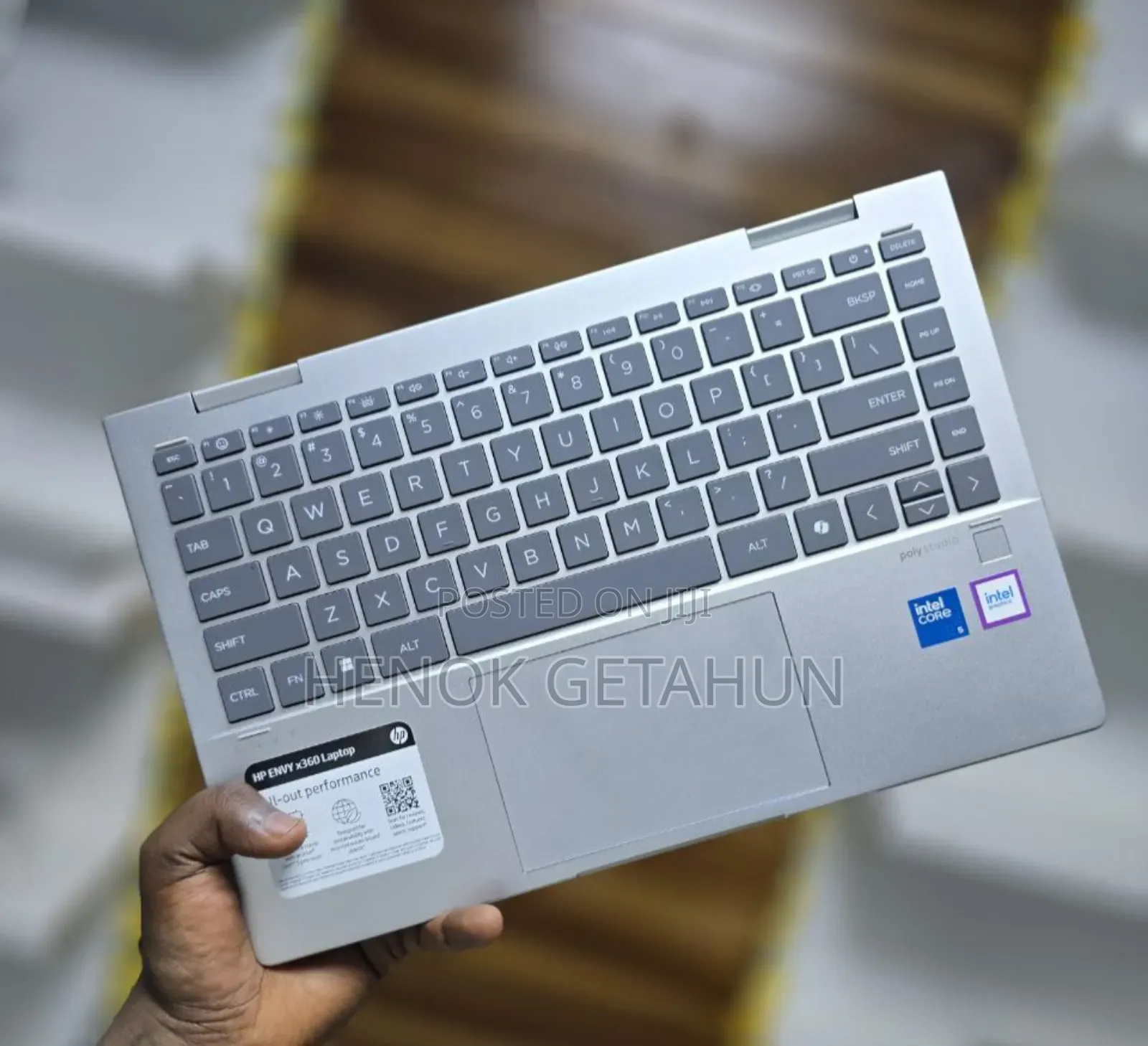 New Laptop HP Envy X360 8GB Intel Core I5 SSD 1T