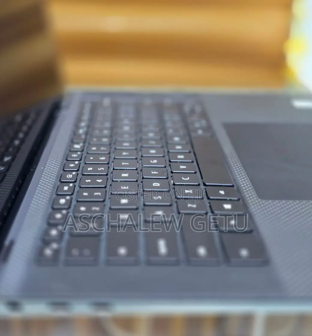 New Laptop Dell XPS 15 16GB Intel Core I7 SSD 512GB