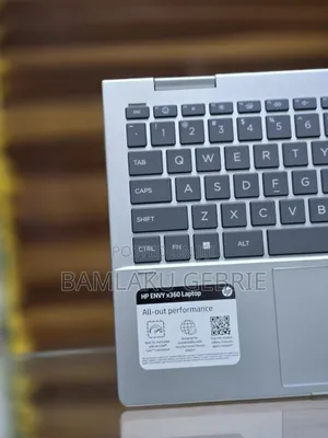 New Laptop HP Envy X360 8GB Intel Core I5 SSD 1T
