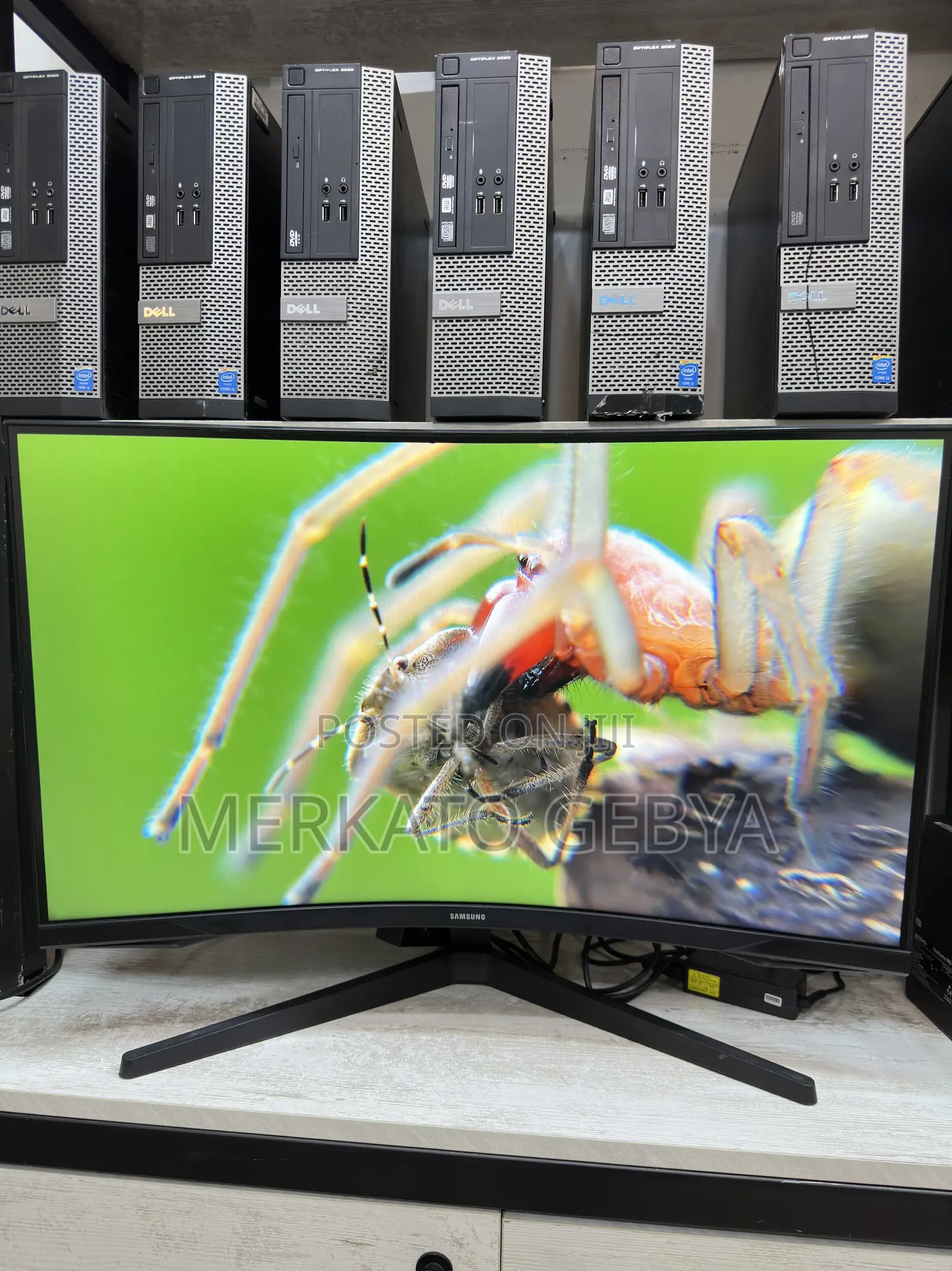 Samsung 32-Inch Curved Gaming Monitor –