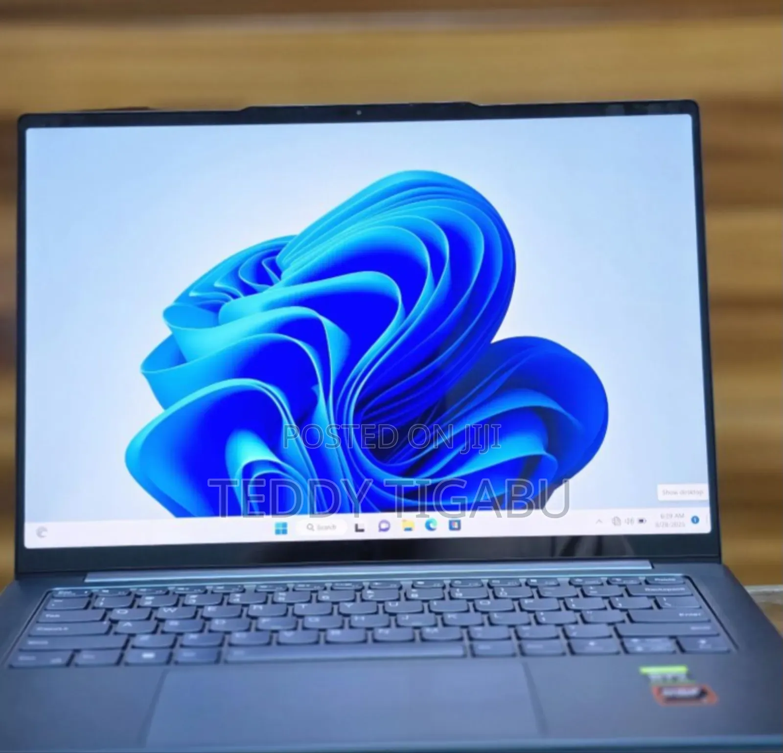 New Laptop Lenovo 32GB AMD Ryzen 7 SSD 1T