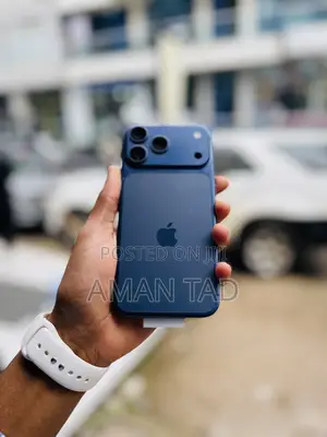 Photo - New Apple iPhone 17 Pro Max 256 GB Blue