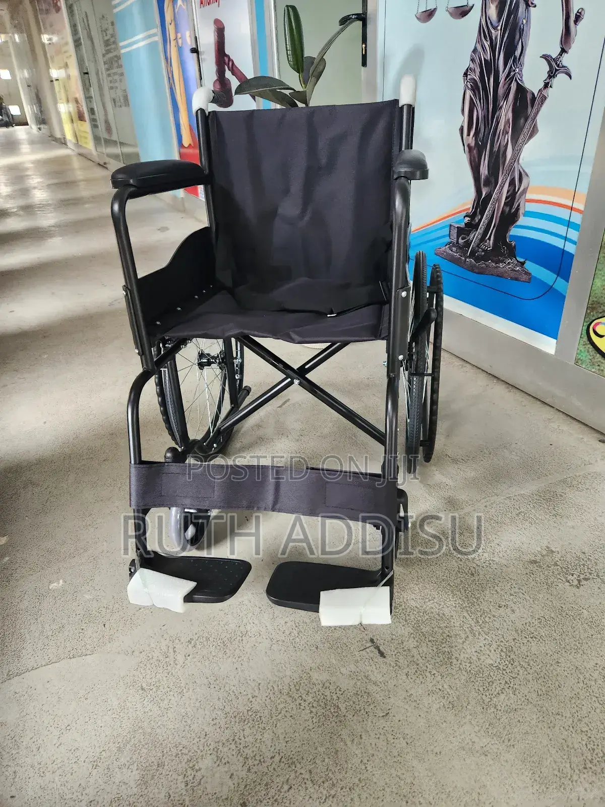 Very Strong Foldable Packed Cotten Seat Wheelchair病情wheelchair Medical