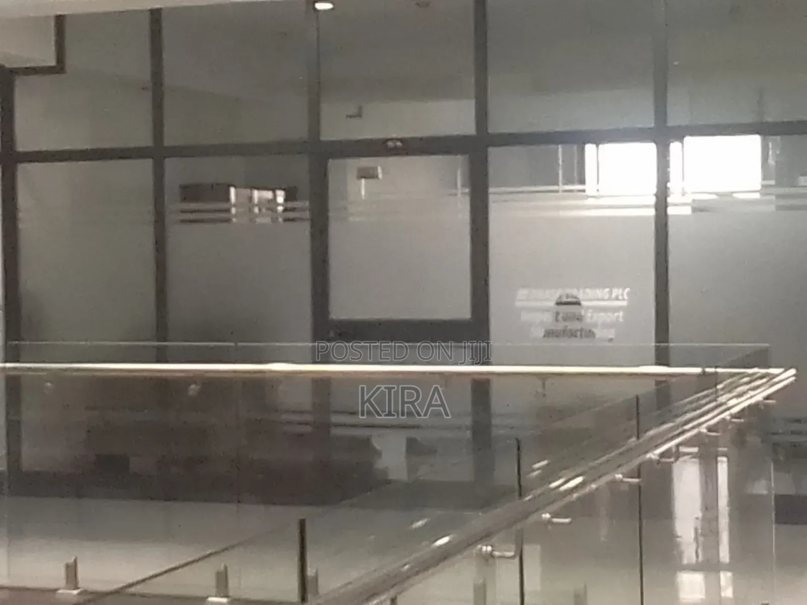 Vertical Shatter and Stiker Work