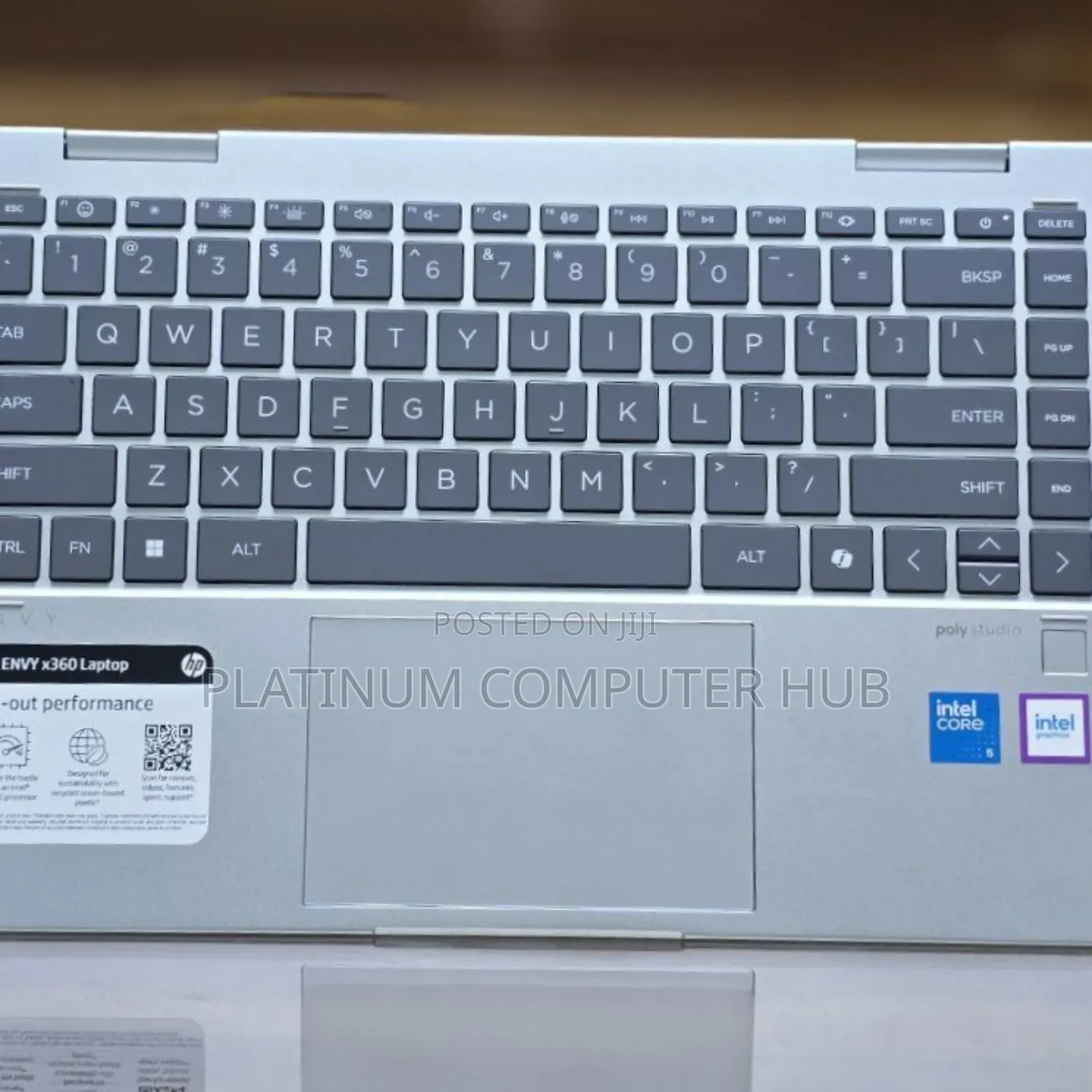 New Laptop HP Envy X360 8GB Intel Core I5 SSD 1T