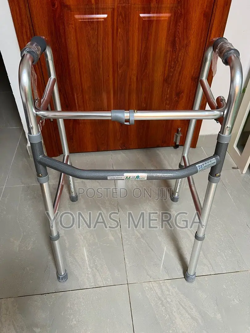 Aluminum Walker輞璽folding Walker With 2wheels肉頫foldable Aluminum Frame.