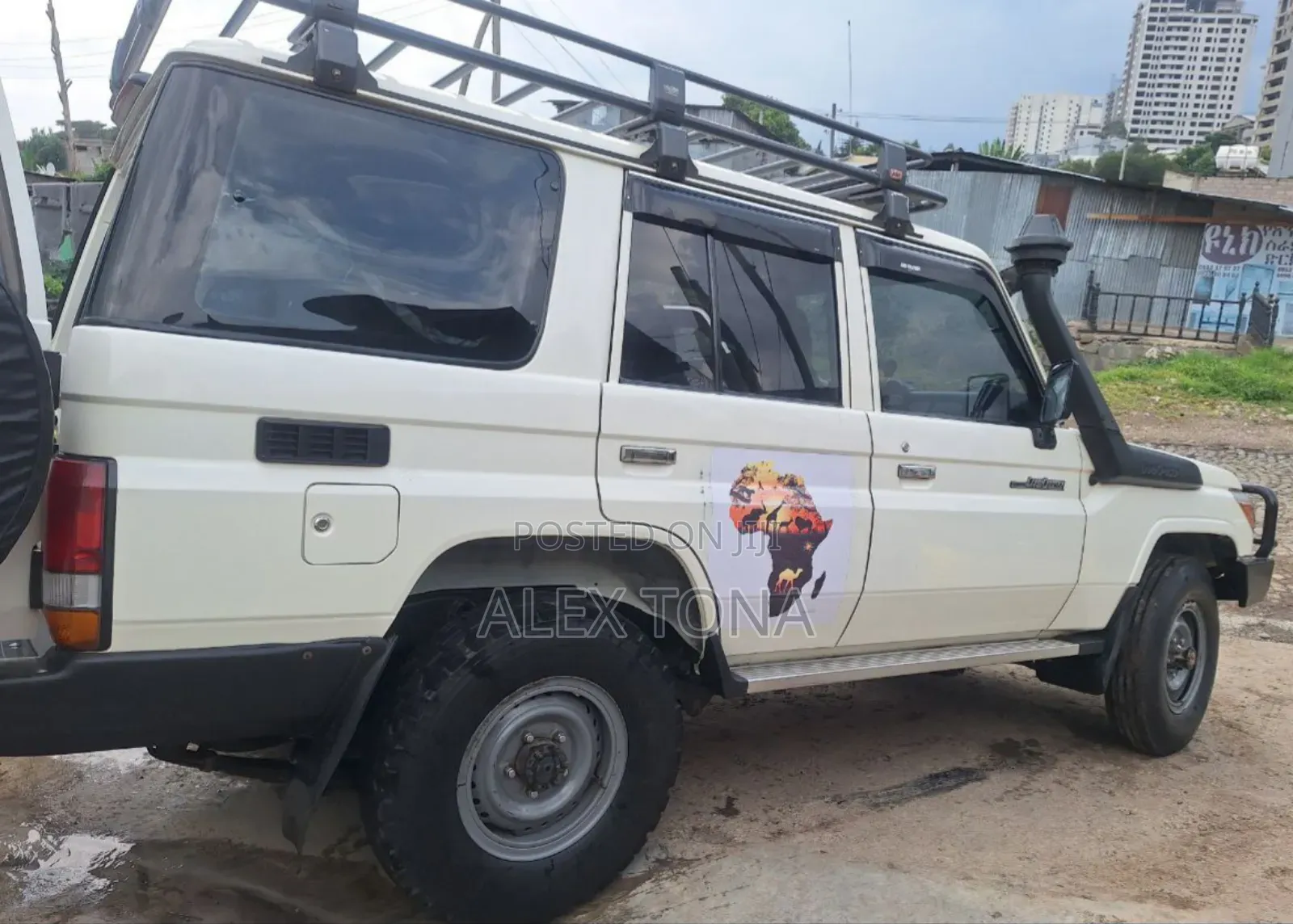 Toyota Land Cruiser 2018 White