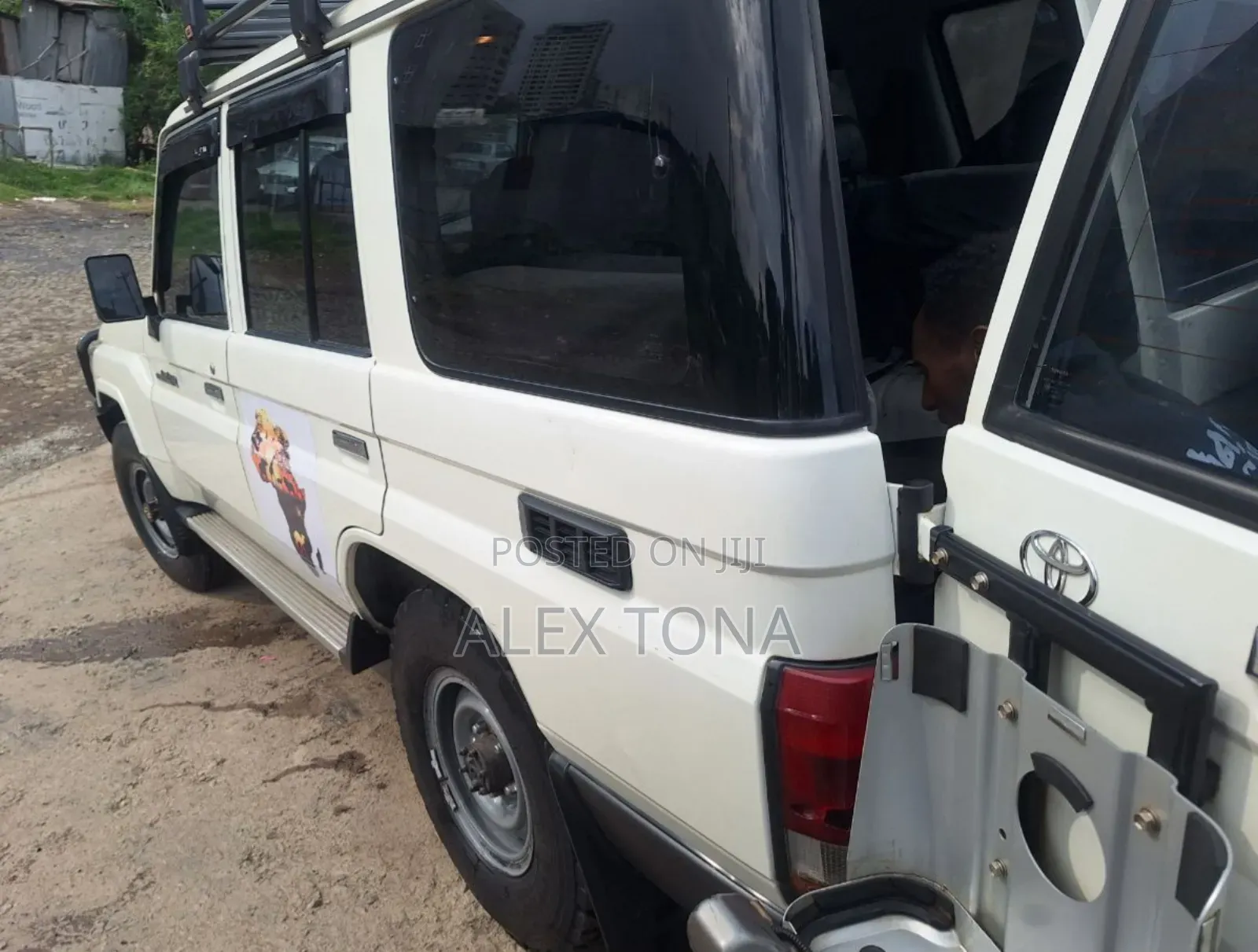 Toyota Land Cruiser 2018 White