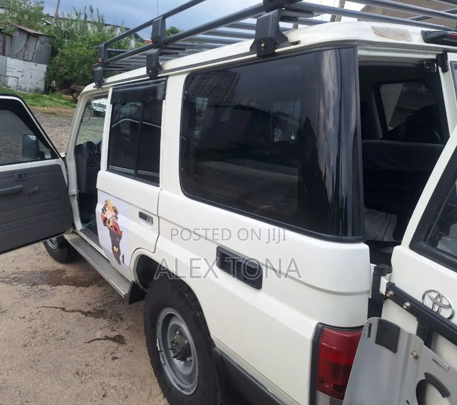 Toyota Land Cruiser 2018 White