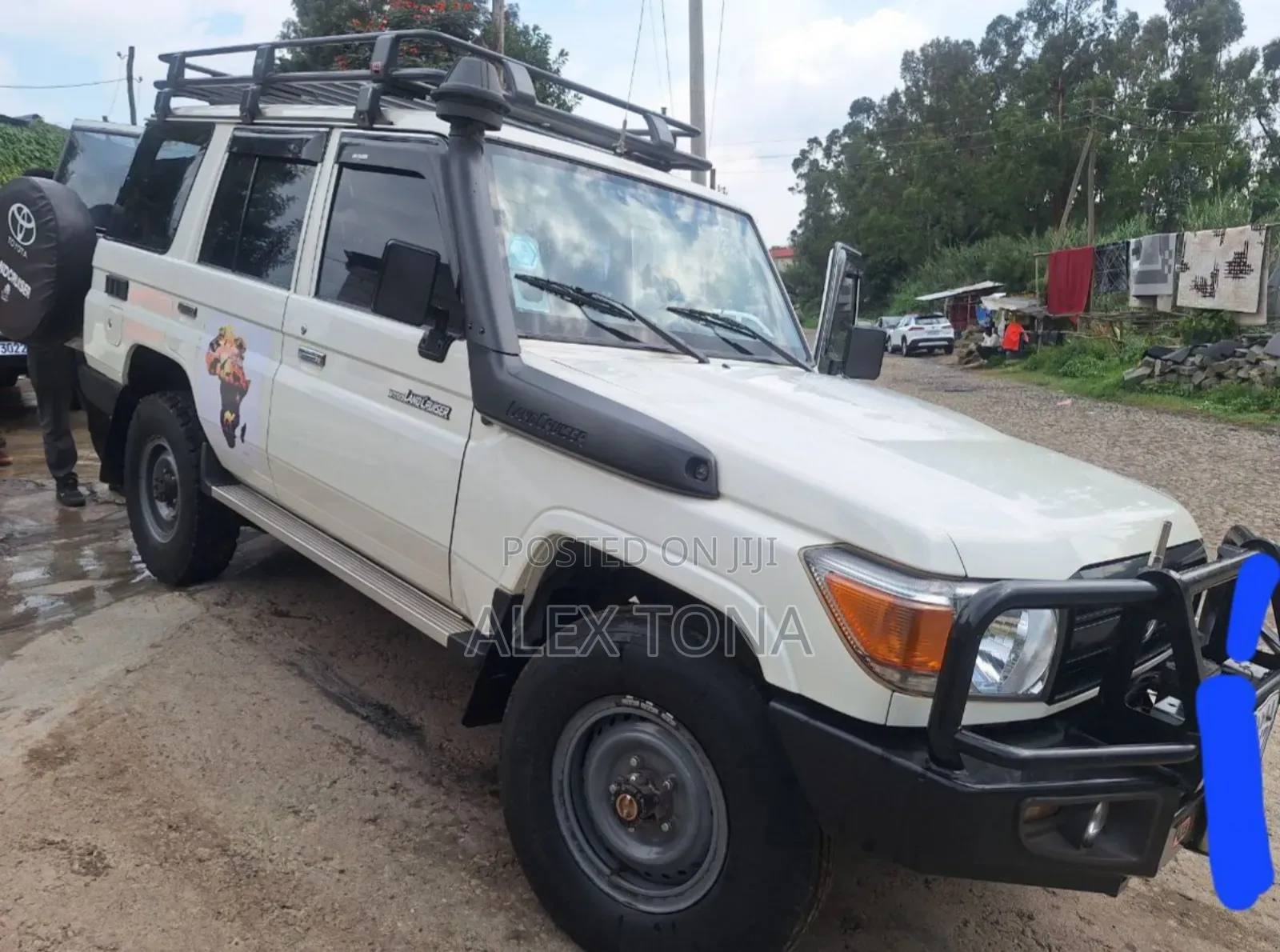 Toyota Land Cruiser 2018 White