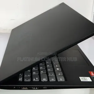 New Laptop Lenovo V15 8GB AMD Ryzen 3 SSD 256GB