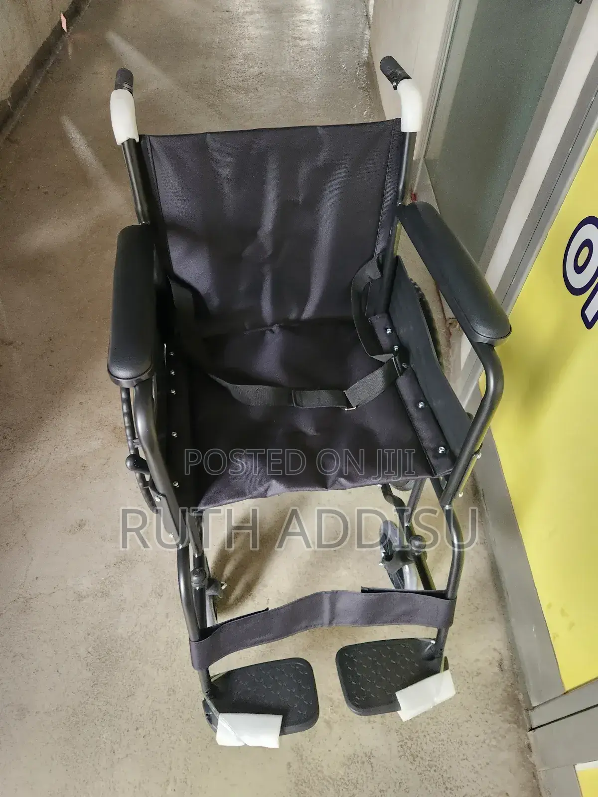Wheelchair Normal Almunium Very Strong Heavy Duty Wheelchair Medical