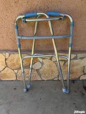 Photo - Walker鄰二walker Is Designed for Adult Users|Free Use and Easy Transport