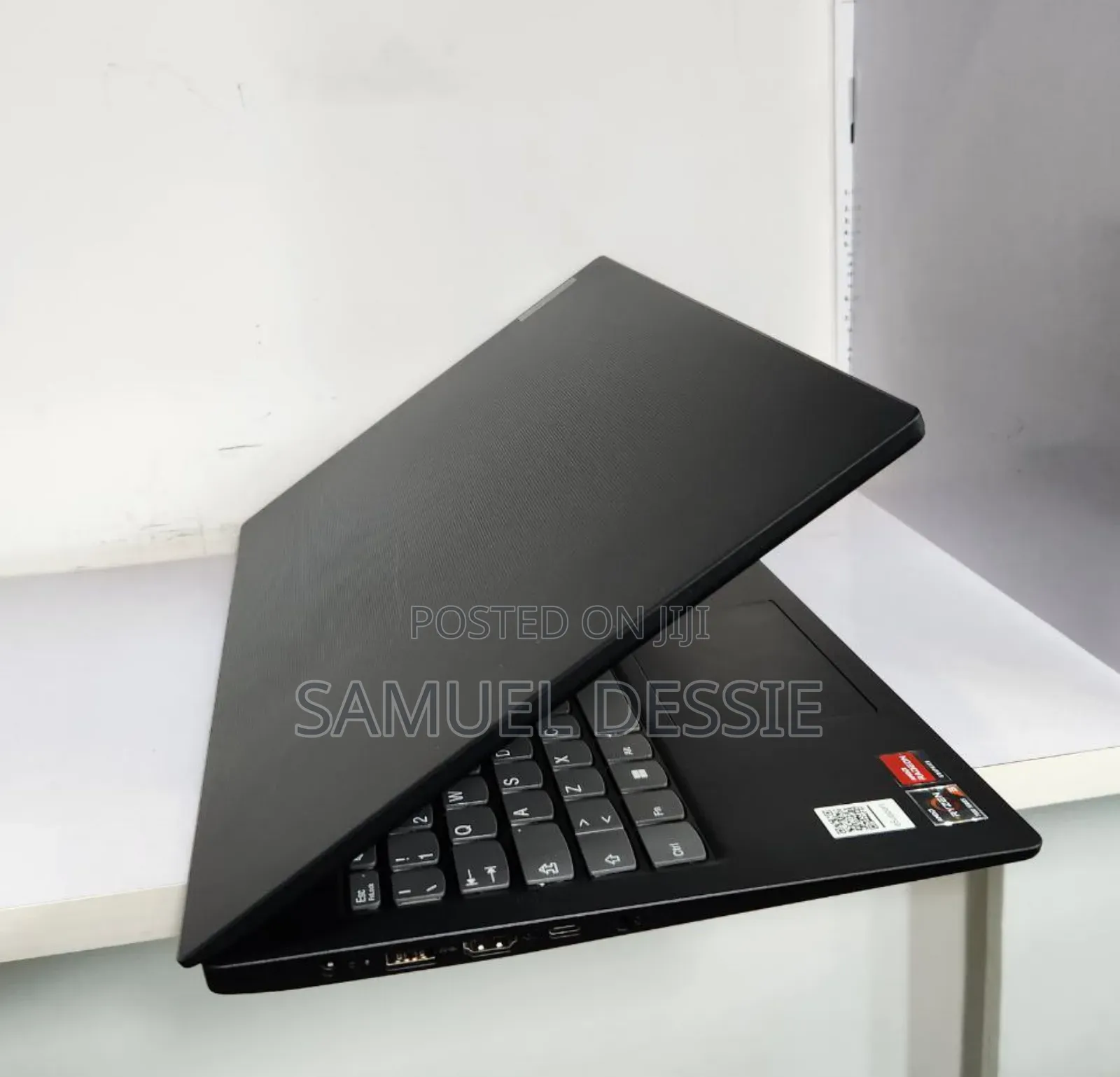 New Laptop Lenovo Ideapad V14 IGL 8GB AMD Ryzen 3 SSD 256GB