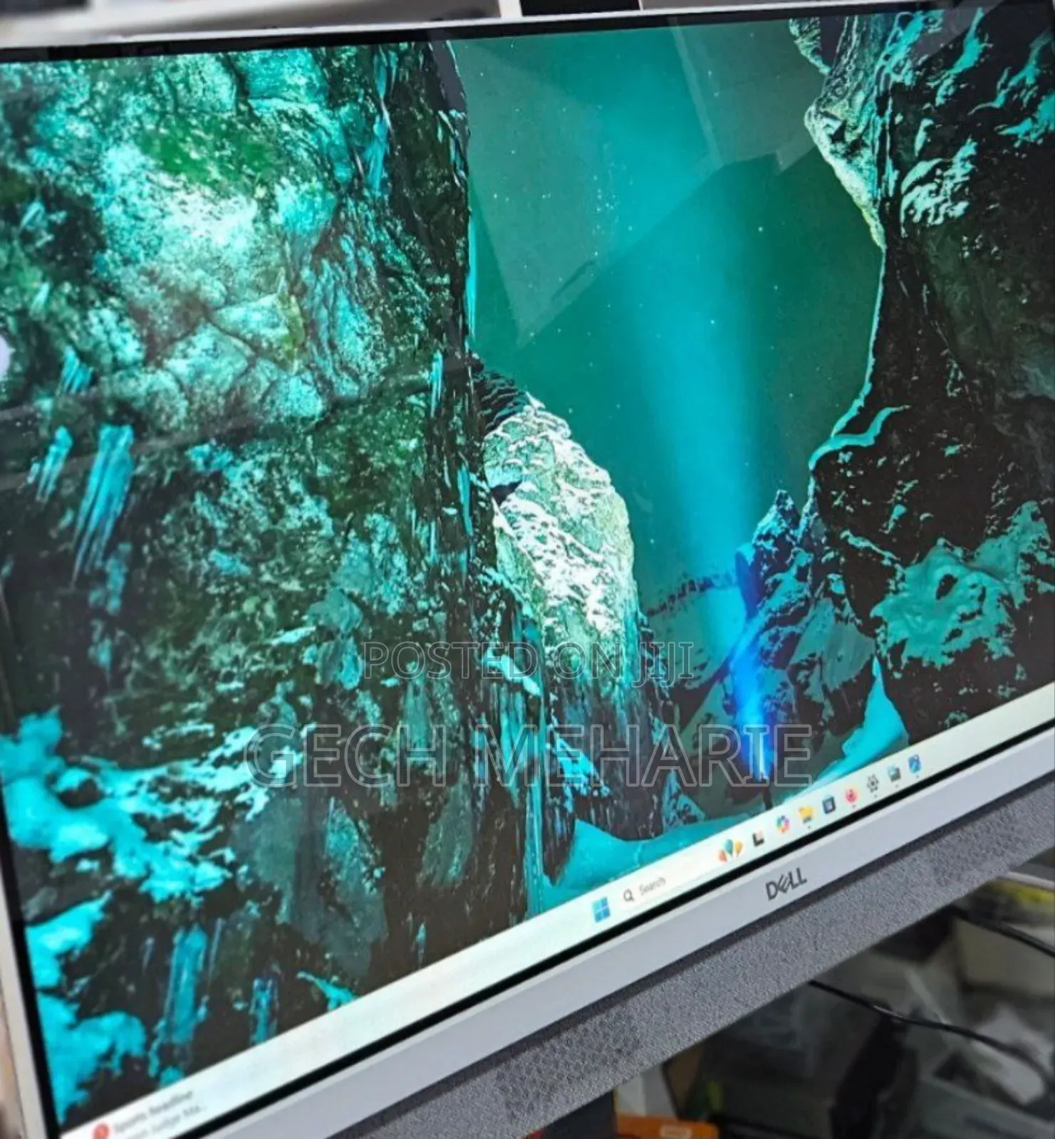 New Dell Inspiron 27 All-in-One 12GB AMD Ryzen 7 SSD 512GB